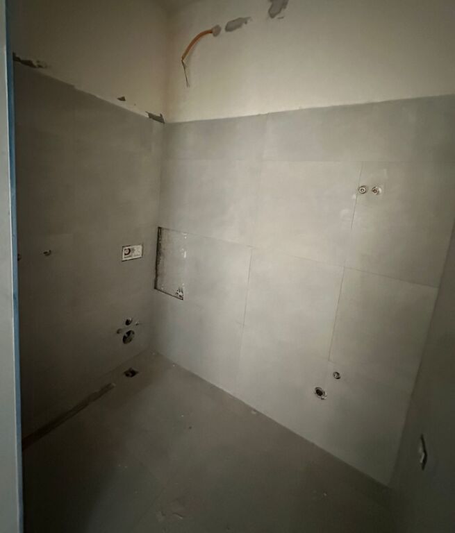 📌 Vendesi Appartamento 1+1 – Tirana Porta e Re