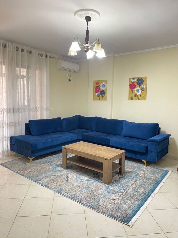 Jepet me Qira Apartament 1+1, Selvia