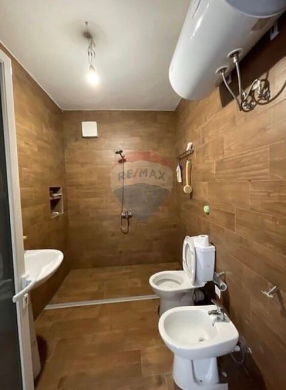 Shitet Apartament 2+1+2 tek Rruga e Elbasanit ID: 530571006-26