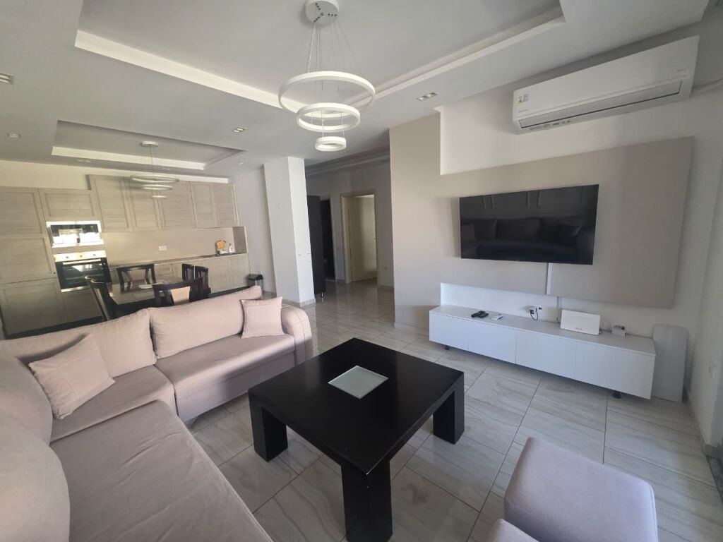 .Shitet Apartament 2+1 Durres prane Ish Urt