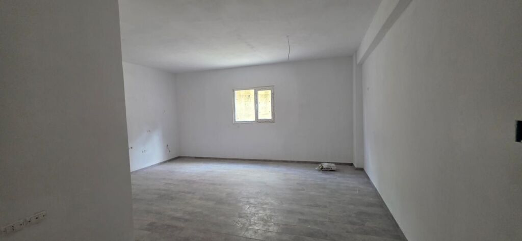 Shitet 1+1 ne Fresk / 58,000 euro