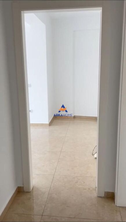 AMBIENTE PER UFFICI IN AFFITTO 105 M2 " TREGU CAM " 1100 EURO