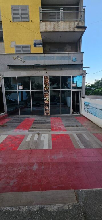 IN VENDITA BAR RISTORANTE 108M2 + 60M2 VERANDA ILIRIA SPIAGGIA