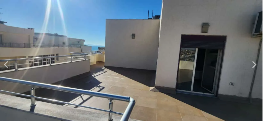 Vendesi in vendita 2 appartamenti adiacenti con Nj-Tj Iliria Plazh Durres