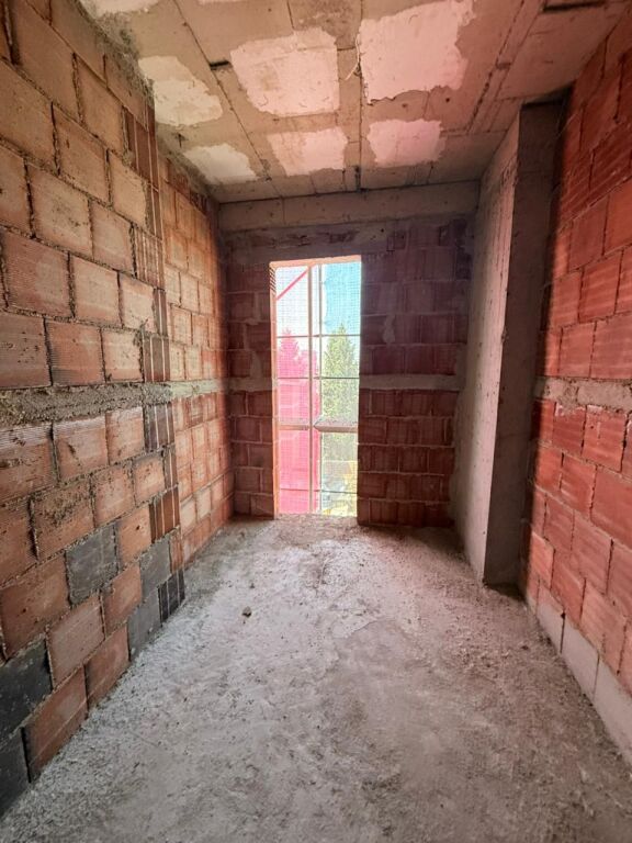 APARTAMENT NE SHITJE 1+1 TE RRUGA DIBRES TIRANE