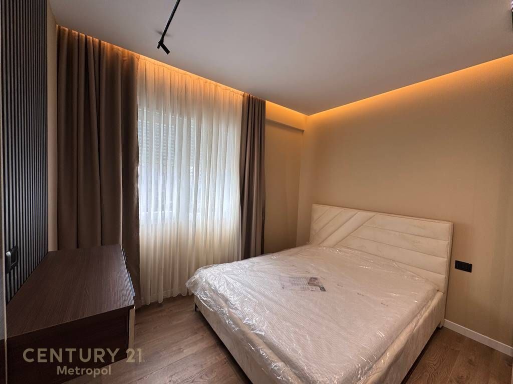 Modern 2+1 apartment for rent in the Xhamllik area