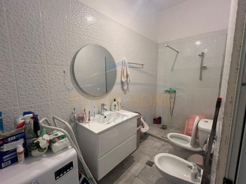 For sale, 2+1 Apartment, Fresku, Tirana.