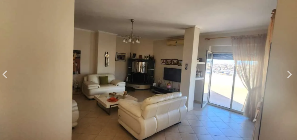 Vendesi in vendita 2 appartamenti adiacenti con Nj-Tj Iliria Plazh Durres
