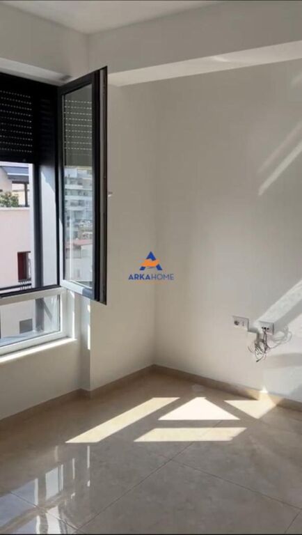 AMBIENTE PER UFFICI IN AFFITTO 105 M2 " TREGU CAM " 1100 EURO