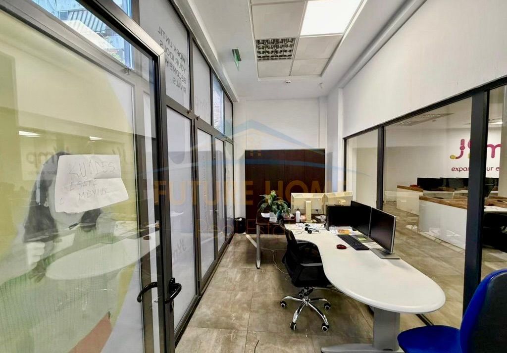 🏢 Super Spazio Commerciale 412 m^2 in Affitto a Selvia – Rruga e Dibrës! 🌟