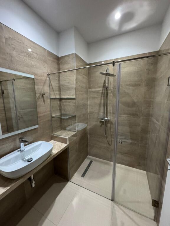 🏡 Apartment 2+1 for rent 📍 Delijorgji Complex  🏢 7th floor (with elevator) 🛋️ Fully furnished  🚗 Parking option  💶 Price: • 120,000 lek/month with parking • 110,000 lek/month without parking  