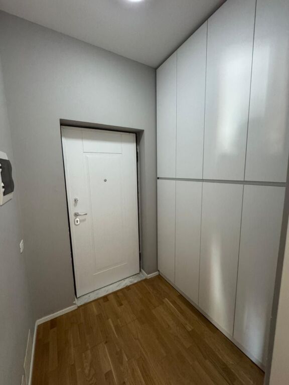🏡 Apartment 2+1 for rent 📍 Delijorgji Complex  🏢 7th floor (with elevator) 🛋️ Fully furnished  🚗 Parking option  💶 Price: • 120,000 lek/month with parking • 110,000 lek/month without parking  