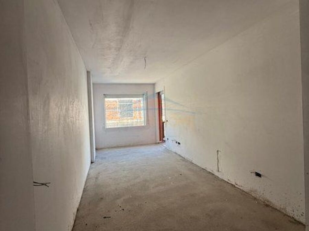 For sale, Apartment 1+1, Paskuqan