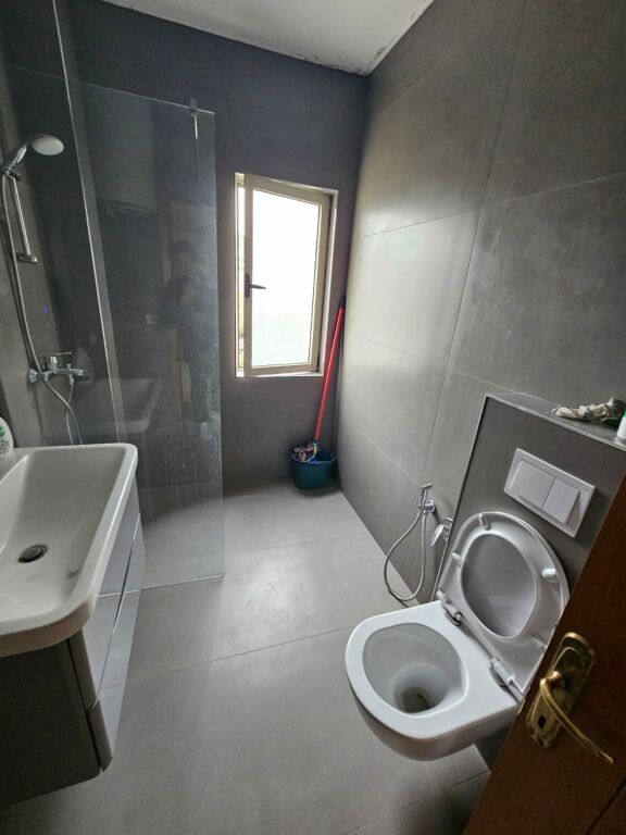 Shitet Apartament 102.5 m² - Zona Pallati me Shigjeta
