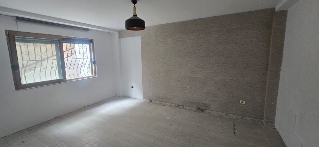 Premises for rent Willson Square !