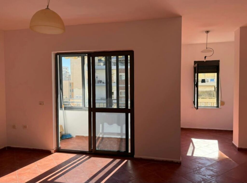 STUDIO FOR SALE NEAR THE CENTER TR!

