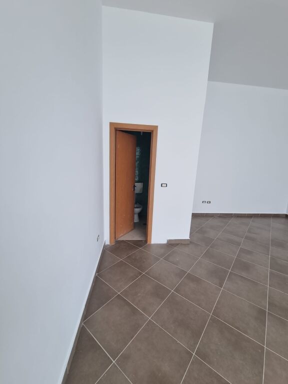 QERA, AMBIENT BIZNESI, ASTIR, TIRANË