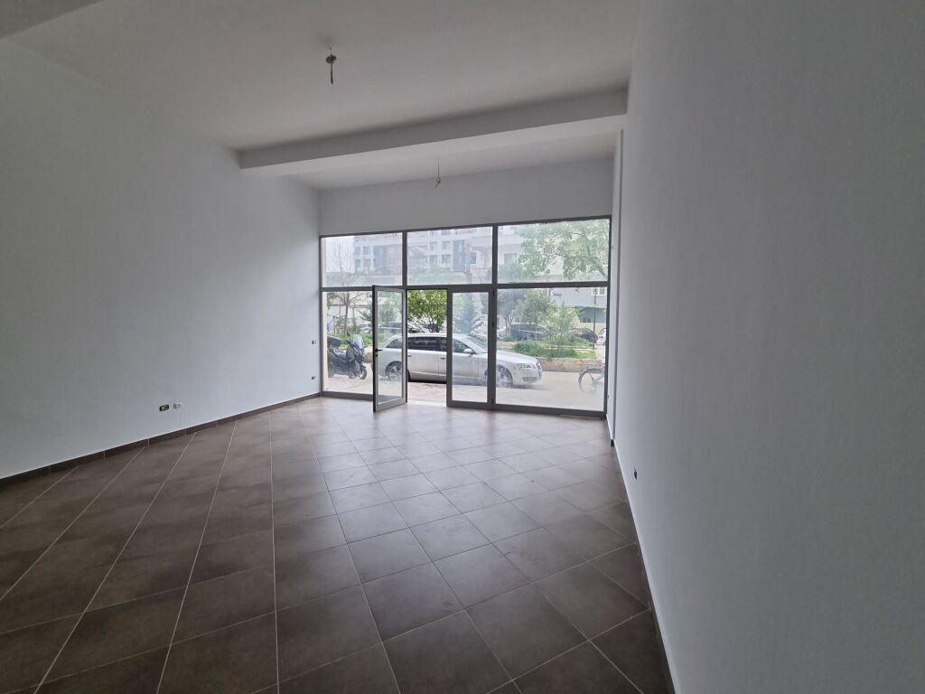 QERA, AMBIENT BIZNESI, ASTIR, TIRANË