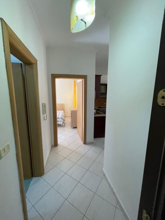 🏡 APARTAMENT ME QERA 1+1 (Pranë Hotel Antalya, Plazh Durrës)