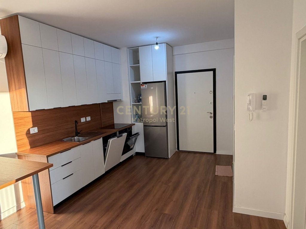 Affittasi appartamento 1+1+balcone a Univers City!