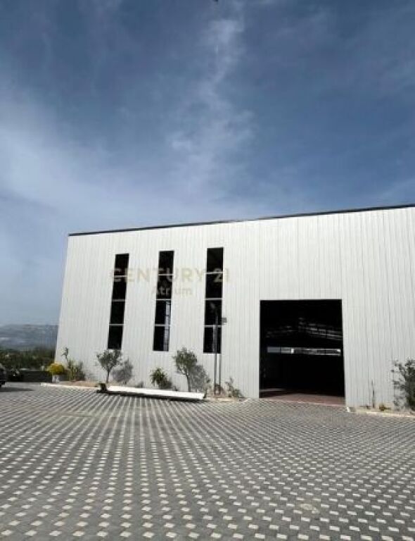 Industrial Warehouse+Functional Yard for Rent