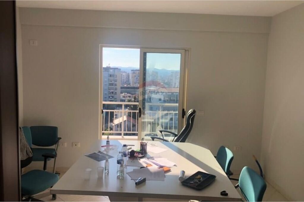 Apartament - Për Qira - Rruga Jordan Misja, Tiranë