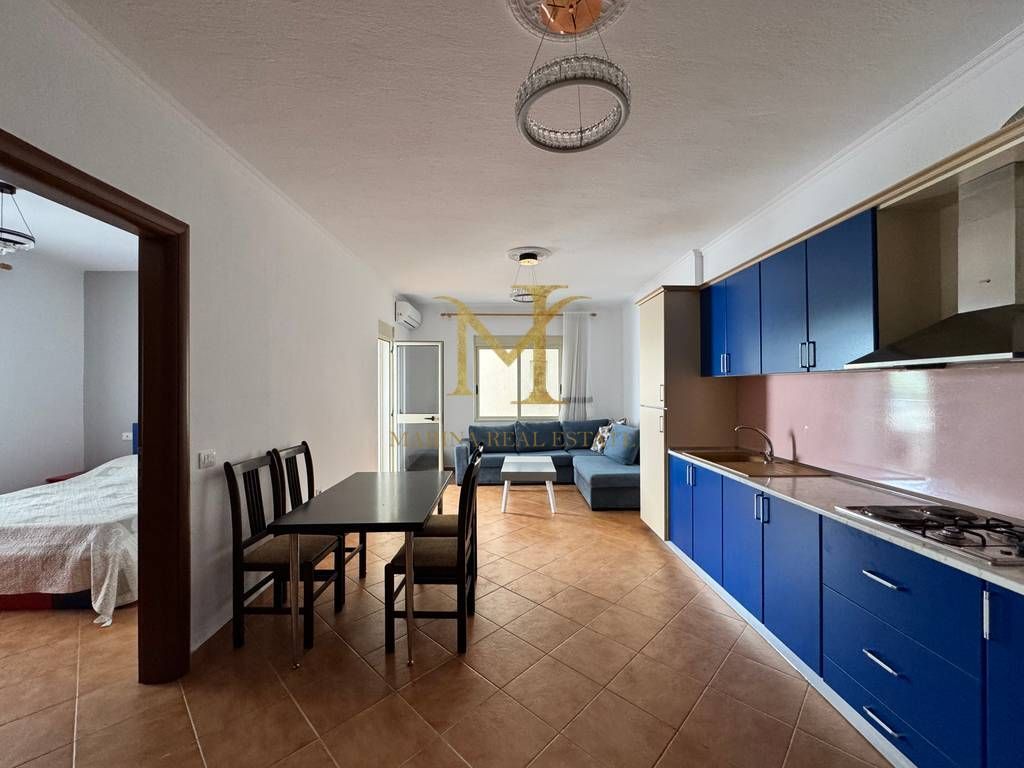 Shitet apartament 1+1 ne Shkembi Kavajes, kati 4 pa ashensor