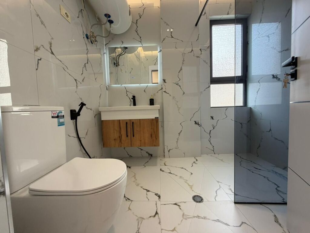 Apartment 2+1+2 for sale at the former Park opposite Delijorgji.