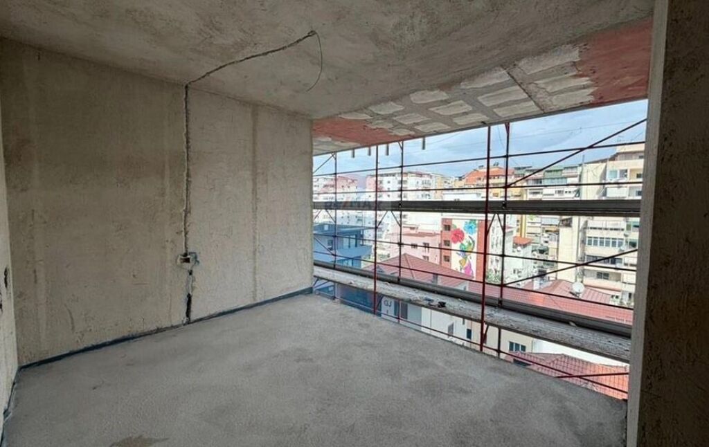 Vendesi duplex a White Tower ID: 530181096-159