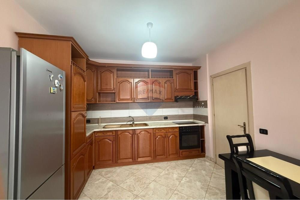 Appartamento in affitto 1+1 ad Astir