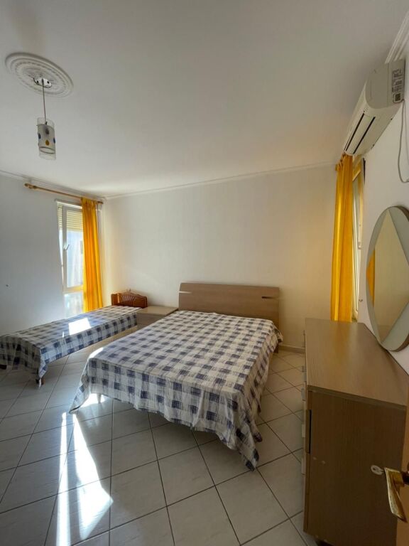 🏡 APARTAMENT ME QERA 1+1 (Pranë Hotel Antalya, Plazh Durrës)