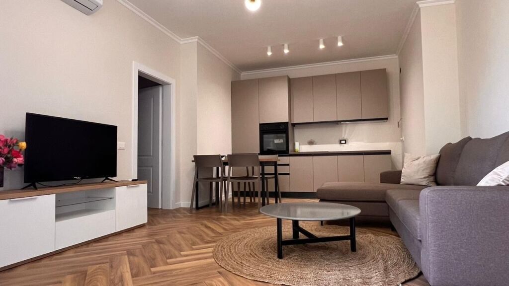 Apartment 2+1+2 for rent on Kavaja Street