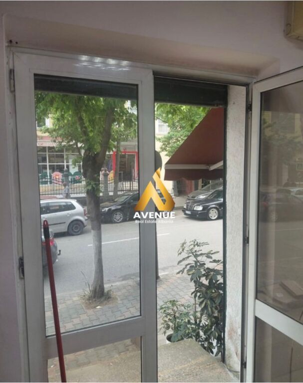 LOCALE IN AFFITTO FRONTE STRADA – Via Mine Peza, Tirana