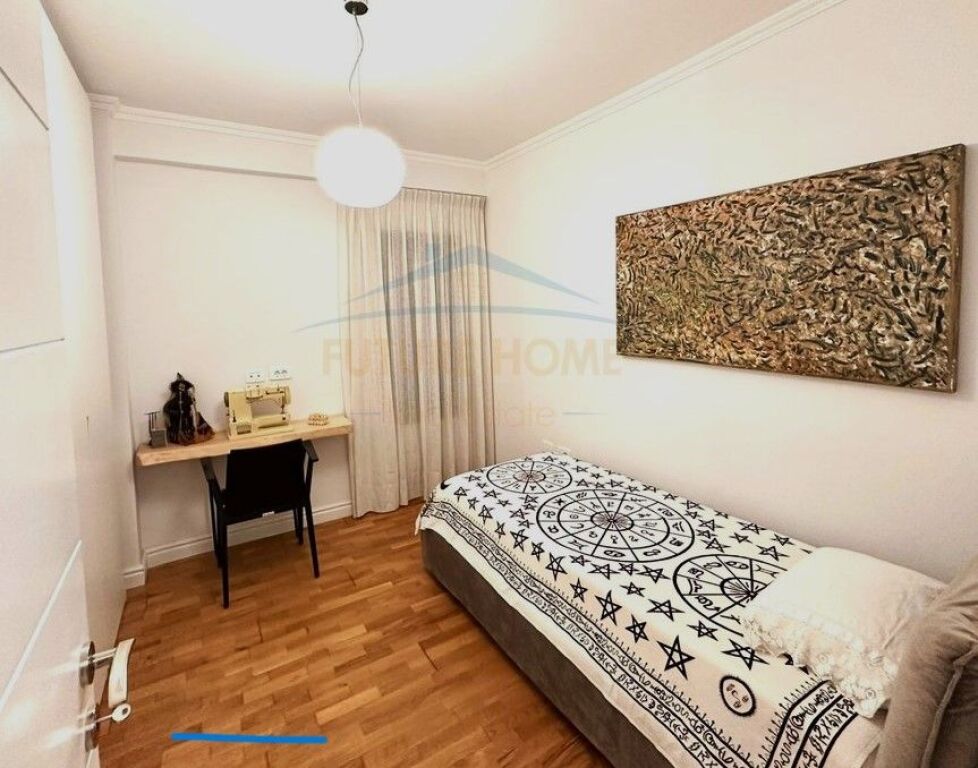 For sale, Apartment 2+1+2, Barrikadave Street, Tirana 350,000 €