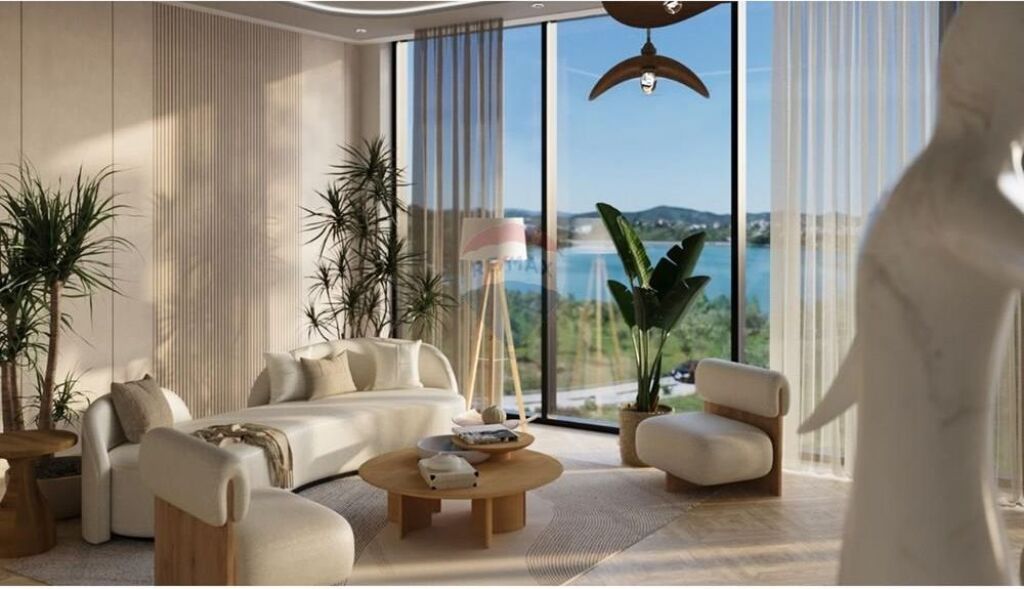 Individual villas for sale at Farka Lake!
