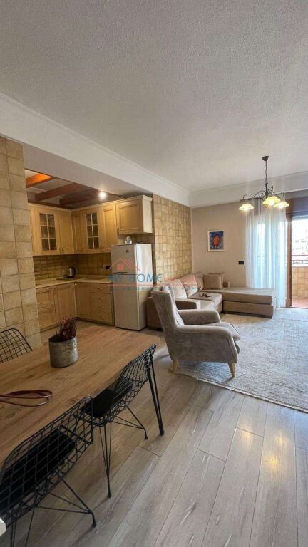 Appartamento 1+1 e Studio in Affitto nel Centro di Tirana