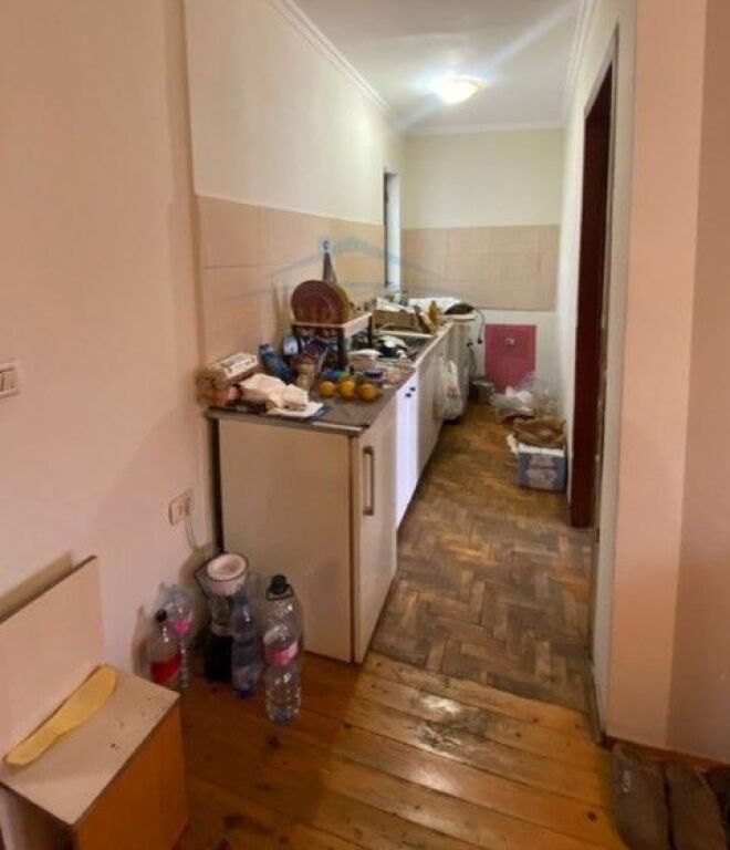 In vendita, Appartamento 2+1, Via Barrikadave, Tirana .
