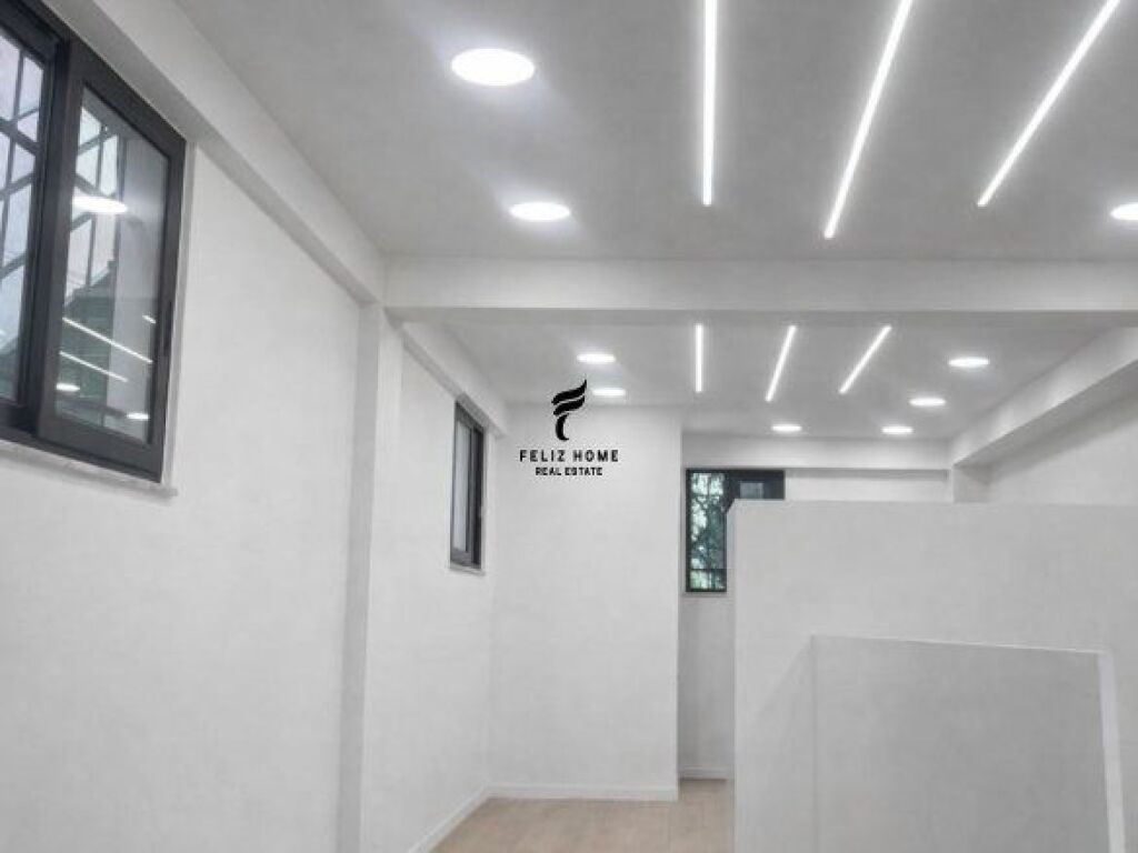 NEGOZIO IN AFFITTO 48 M2 21 DICEMBRE 140.000 LEKE FH-69904
