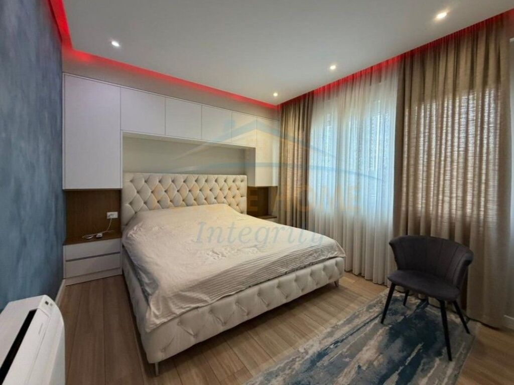 For sale, Apartment 3+1+2, Dry Lake, Tirana.