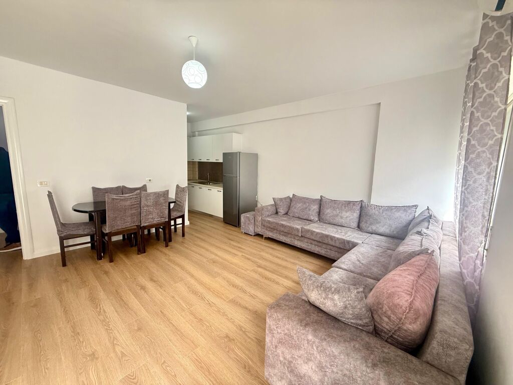 🏠 SHITET – Apartament 1+1 | Pranë Kompleksit Kontakt, 21 Dhjetori