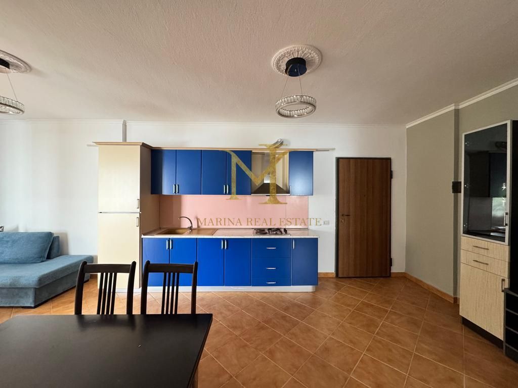 Shitet apartament 1+1 ne Shkembi Kavajes, kati 4 pa ashensor