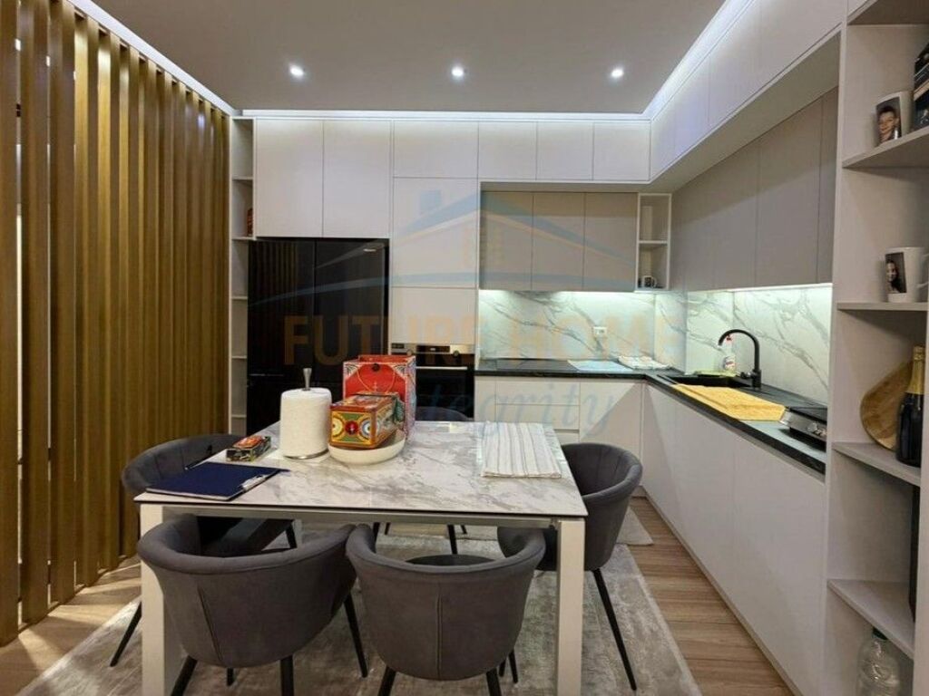 For sale, Apartment 3+1+2, Dry Lake, Tirana.