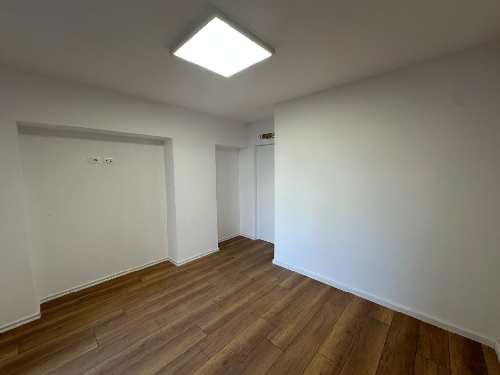 Office space for rent at Brryli.