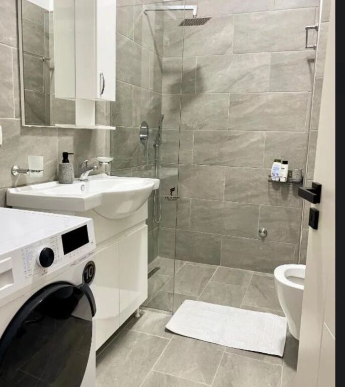 APARTAMENT ME QERA 1+1 21 DHJETORI 65.000 LEKE