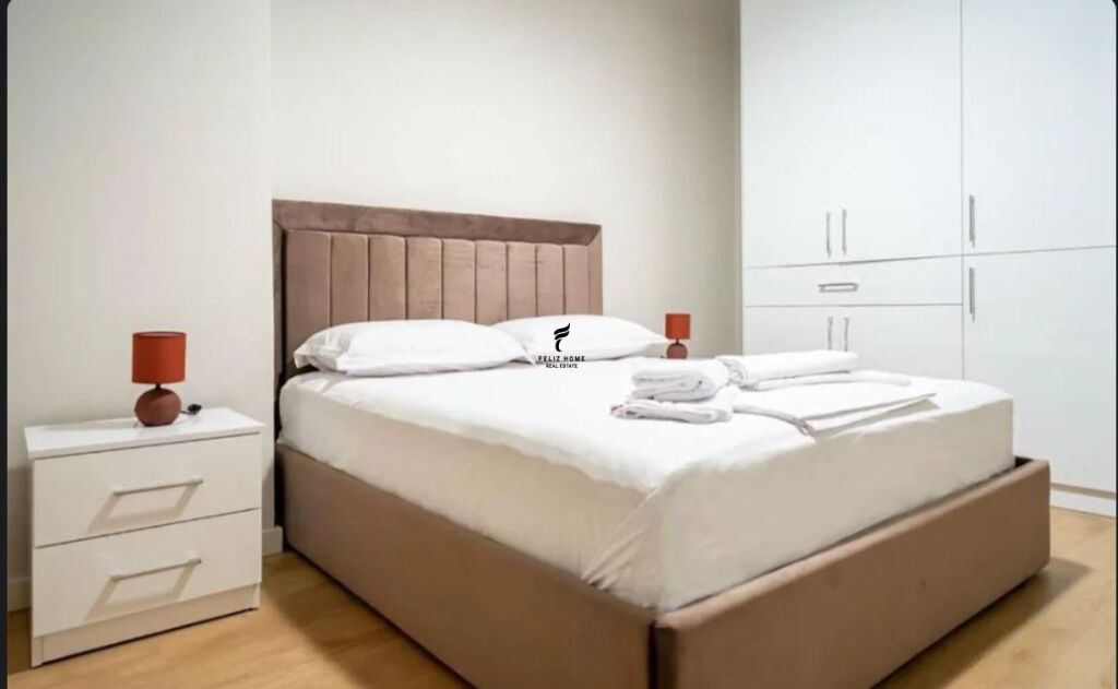 APARTAMENT ME QERA 1+1 21 DHJETORI 65.000 LEKE