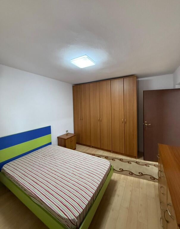Shitet apartament 2+1 tek Rruga e Elbasanit