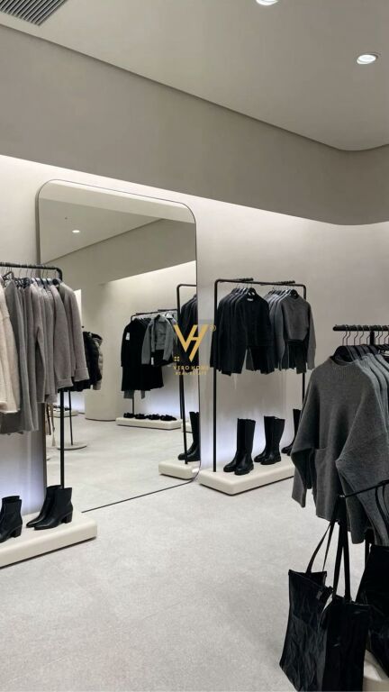 SHOP FOR SALE 50 M2 AT BAJRAM CURRI BOULEVARD 206,000 EURO