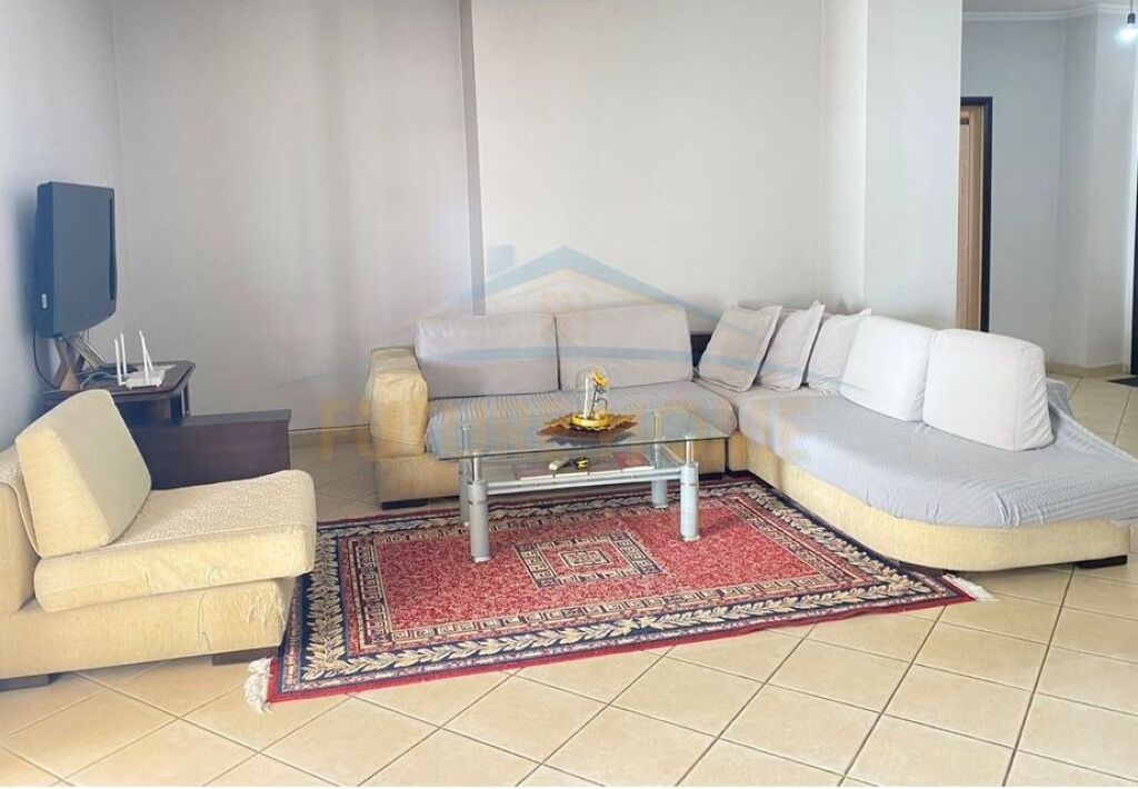 In vendita, Appartamento 2+1 + Veranda, Unaza e Re