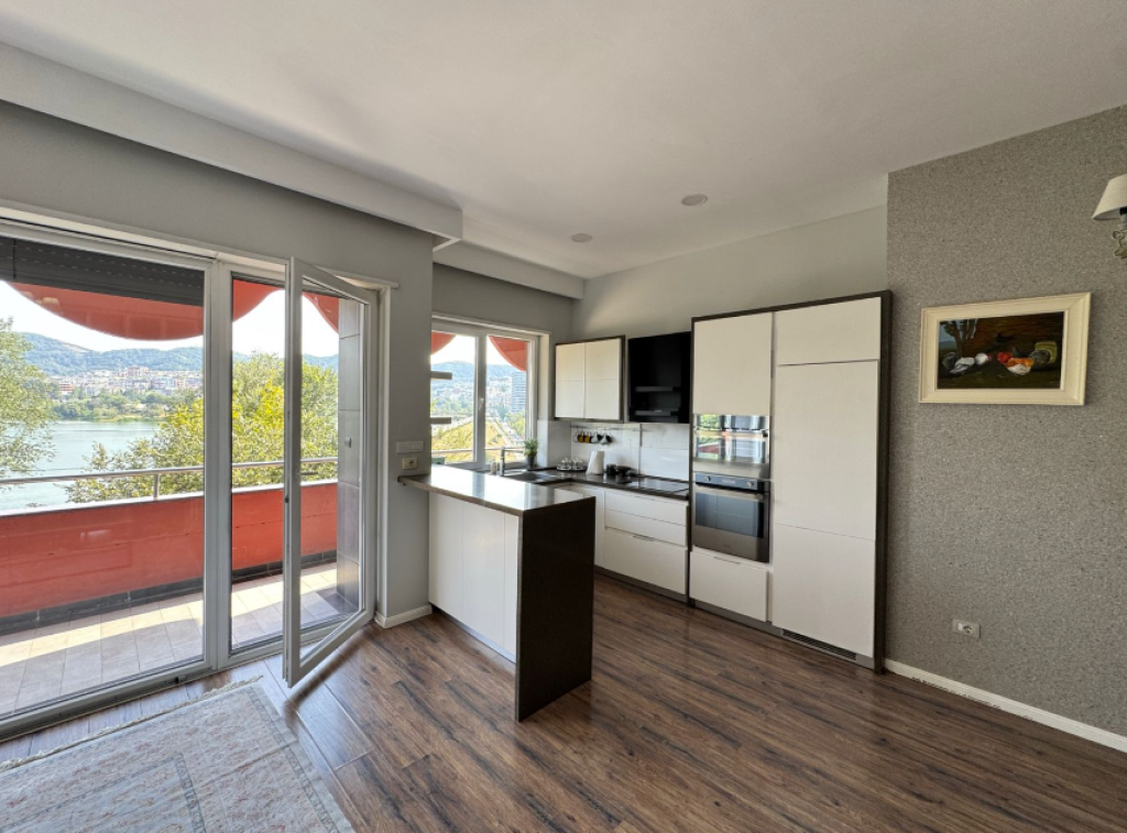🏡 APPARTAMENTO DI LUSSO IN VENDITA 2+1+2 – VICINO AL LAGO ARTIFICIALE, VIA “SAMI FRASHËRI”