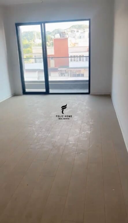 ZYRE ME QERA 120 M2 KOMUNA E PARISIT 120.000 LEKE  FH-69926